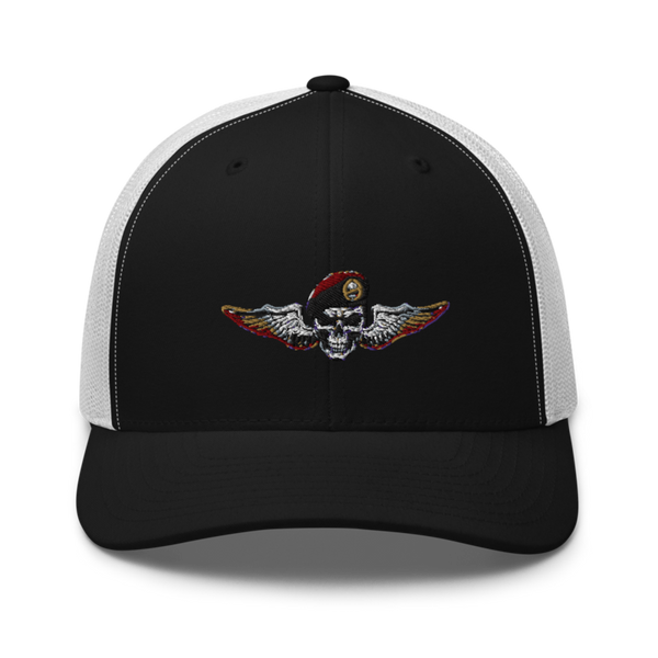 Paracaidistas 1944994 Retro Trucker Hat | Yupoong 6606