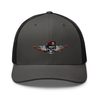 Paracaidistas 1944994 Retro Trucker Hat | Yupoong 6606