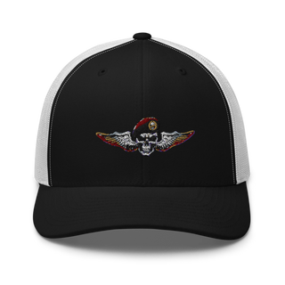 Paracaidistas 1944994 Retro Trucker Hat | Yupoong 6606