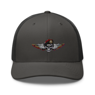 Paracaidistas 1944994 Retro Trucker Hat | Yupoong 6606