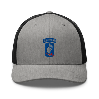Wombats 19106306 Retro Trucker Hat | Yupoong 6606